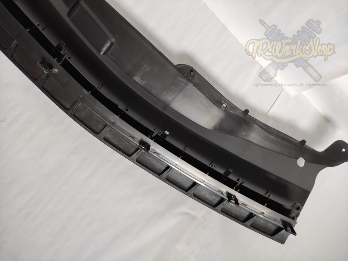 Parrilla Corrida Astra H 2006-2008 JOM | Sin Emblema
