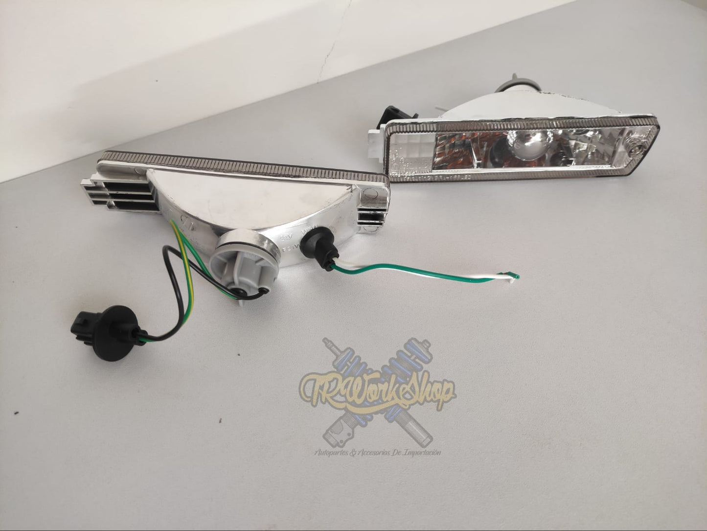Cuartos Smoke Facia Ancha Golf y Jetta Mk2 Humo | JOM